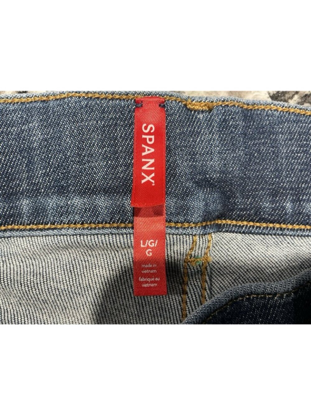 Spanx Shape Easy Flare Blue Jean Large Patch Pockets Stretch - Picture 6 of 10